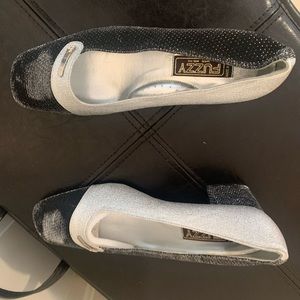 FUZZY  two - toned dress shoes. 8.5 WW